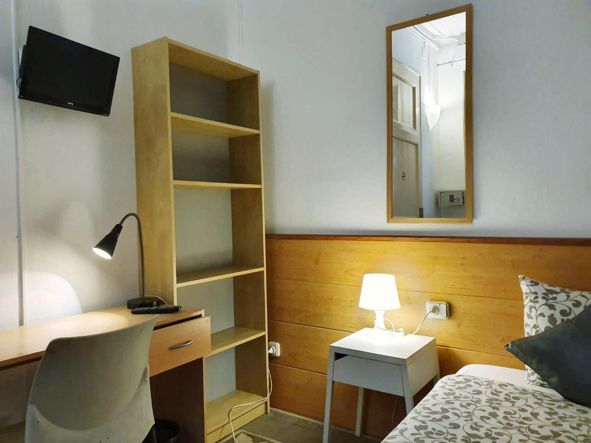 Appartamento Apartamento Urgell Barcellona Esterno foto